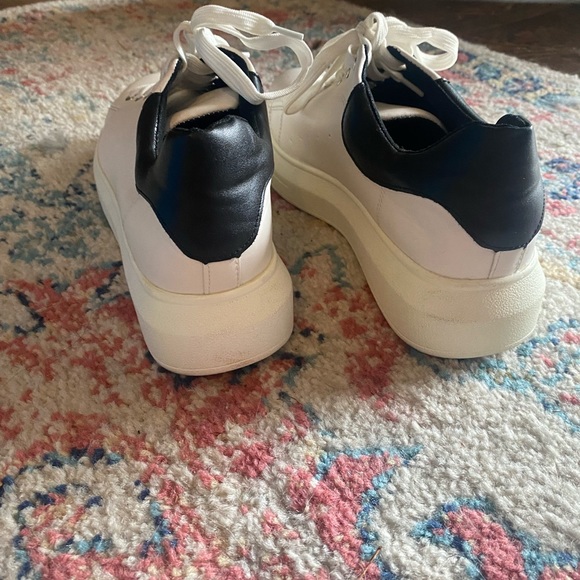 chase and Chloe sneaker - Picture 7 of 7